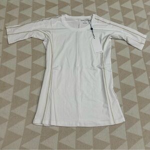 Universal standard echo short sleeve contrast stitch top white